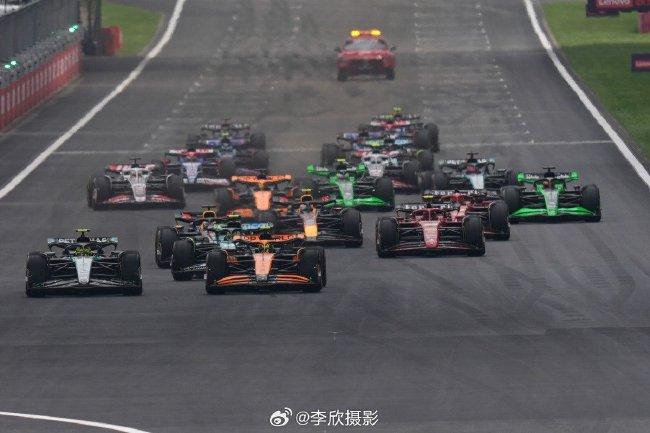 2024年一级方程式中国大奖赛冲刺跑 赛发车瞬间