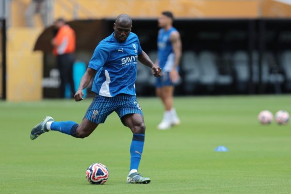 罗马诺:库利巴利合同明夏到期,利雅得新月希望和球员降薪续约