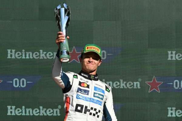 一级方程式墨西哥站:诺里斯首发夺魁   维斯塔潘第三