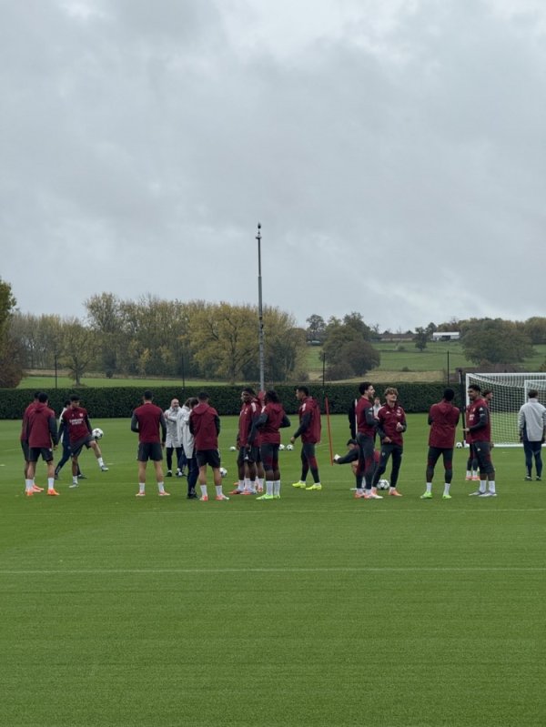 记者：阿森纳今日仅厄德高、热苏斯等四名长期伤员缺席练习