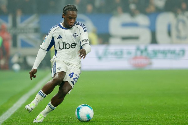 科莫官方：荷兰U21国脚阿达伊右大腿股二头肌负伤  ，开启治