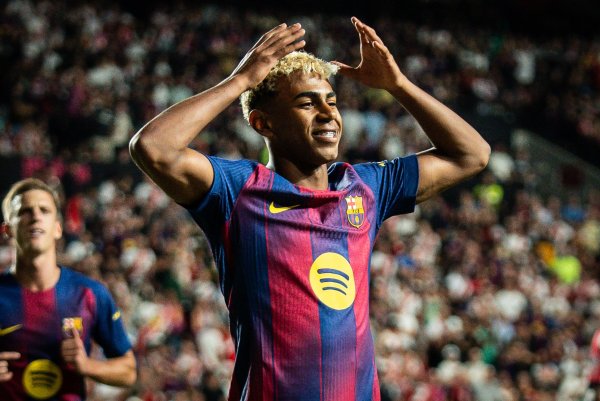 科贝：巴萨医疗队伍  与物理治疗  师存在一定分歧，亚马尔仍