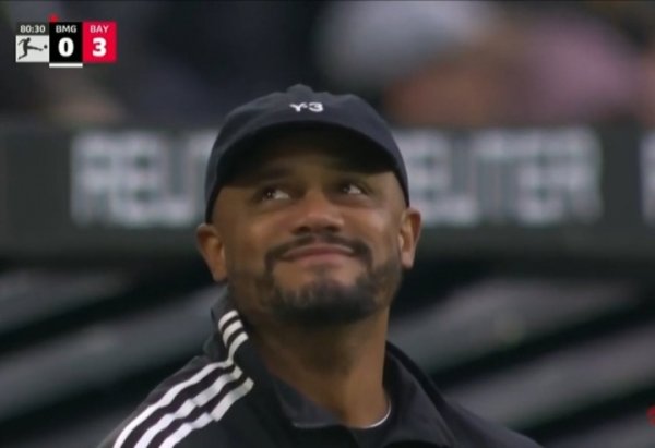 慈父般的微笑😄17岁卡尔打进世界波，孔帕尼在场边非常开心