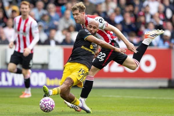 曼晚曼职业联赛  后评分：姆伯莫、库尼亚8分并列最高