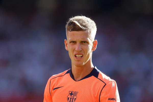 每体：奥尔莫伤势复健    良好，已在复健  师指导下进行场