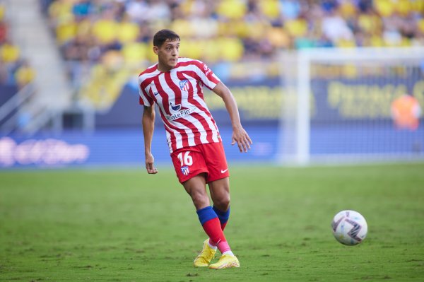 世体：莫利纳有可能在冬窗离开马竞，尤文图斯有意租借或低价购买