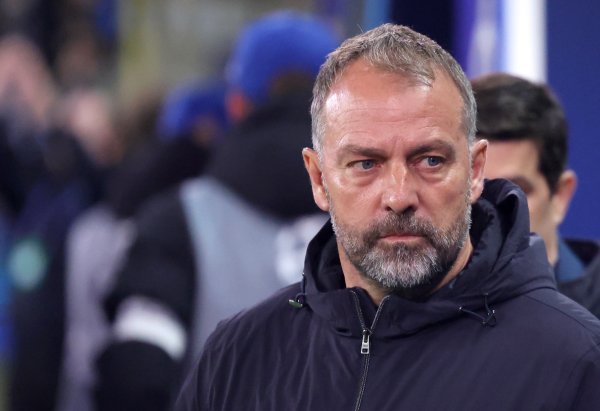 记者：弗里克给队员三天假期，下周一拉菲尼亚等三人将伤愈回归