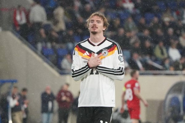 球迷热议沃尔特马德：克洛泽之后最佳9号 这就是伊萨克的替代者