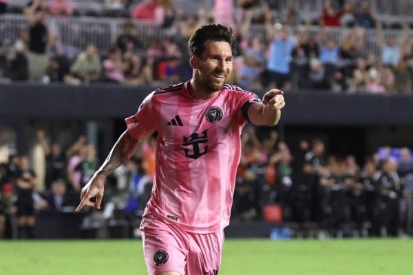 梅西回归巴萨？马卡：与拉波尔塔关系是重要因素，真和解遥不可及